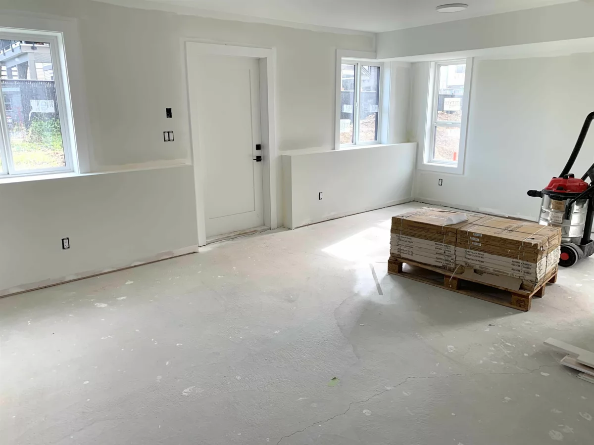 Entry Foyer Photo of 8546 Dunbar Way, Mission, BC