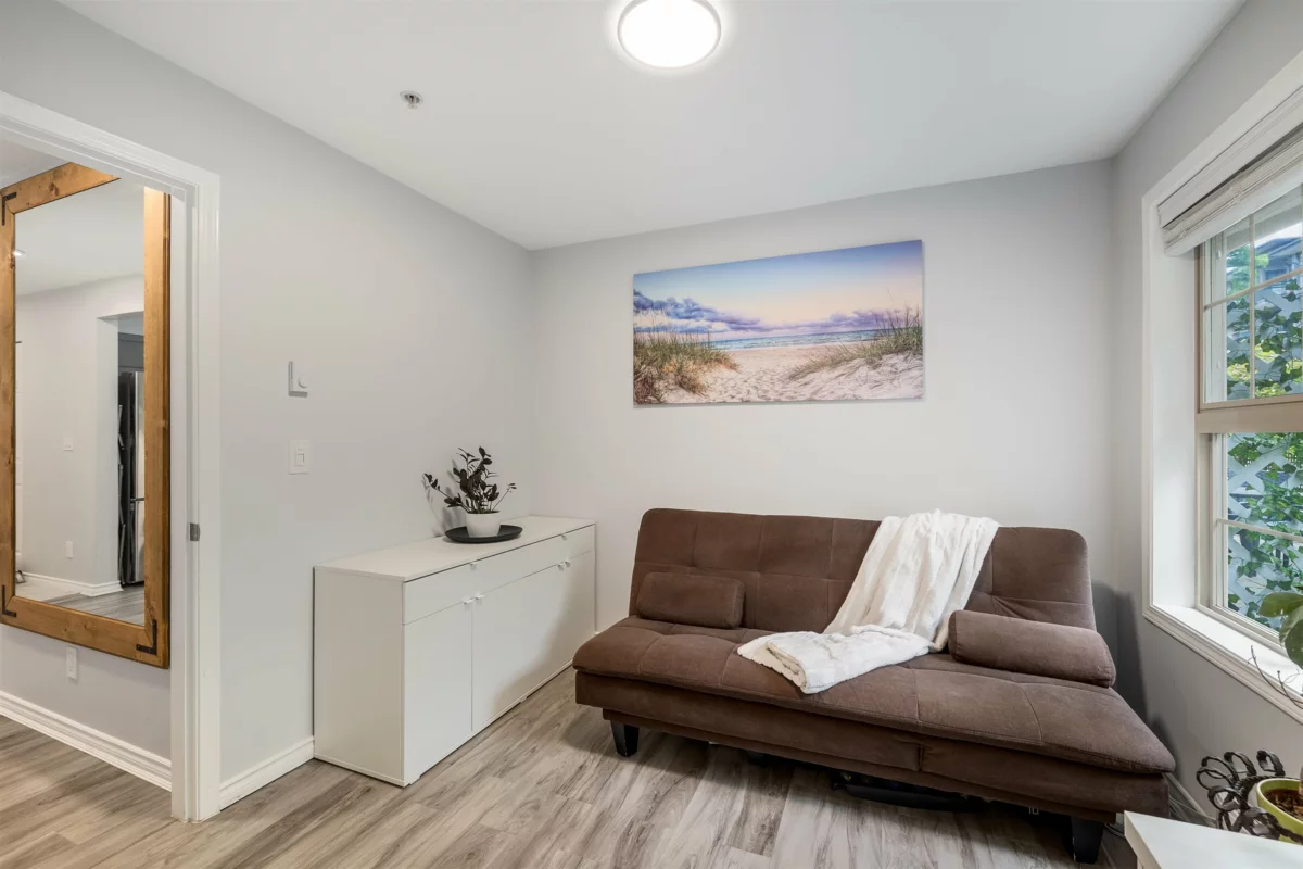 Guest Bathroom Photo of 103 15325 17 Avenue, Surrey, BC