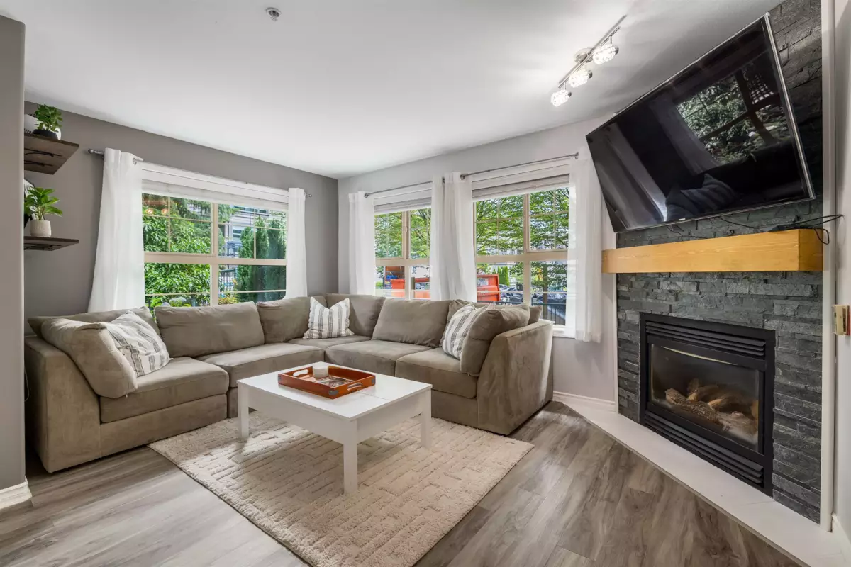 Kitchen Island Photo of 103 15325 17 Avenue, Surrey, BC