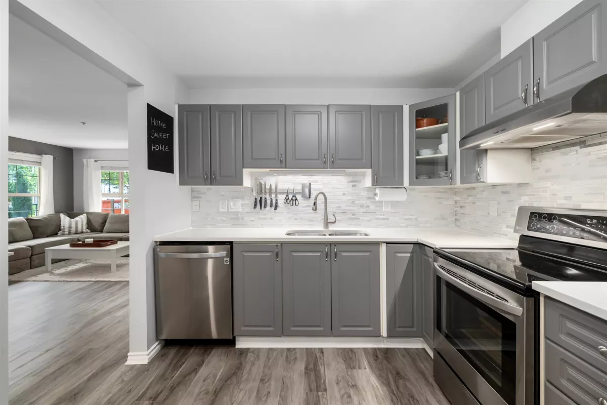 Primary Bedroom Photo of 103 15325 17 Avenue, Surrey, BC