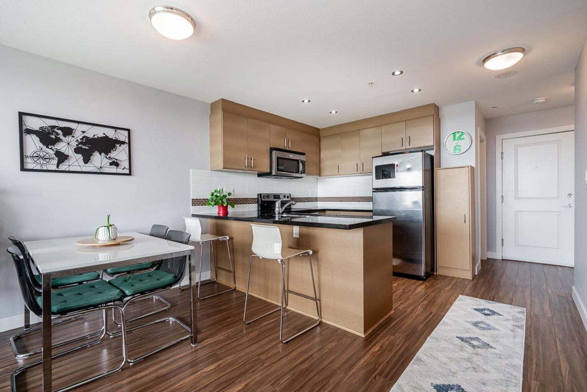 Breakfast Nook Photo of 906 12069 Harris Road, Pitt Meadows, BC