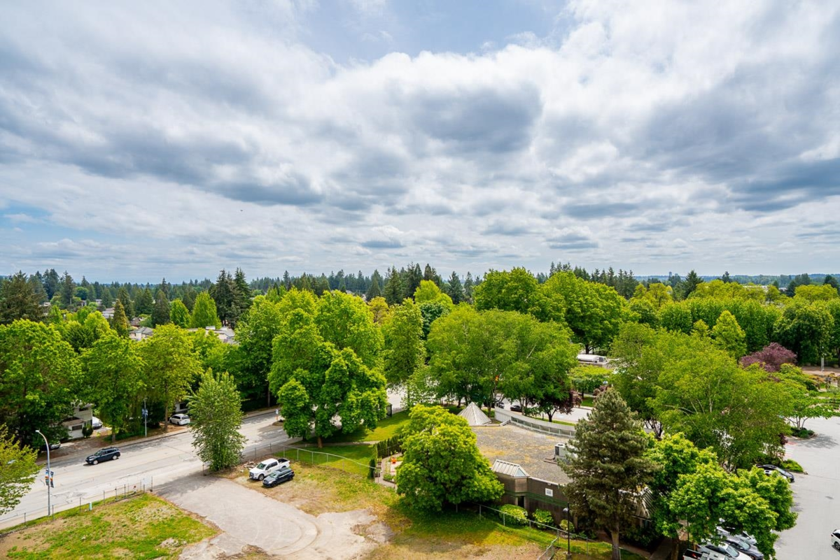 Hallway Photo of 906 12069 Harris Road, Pitt Meadows, BC