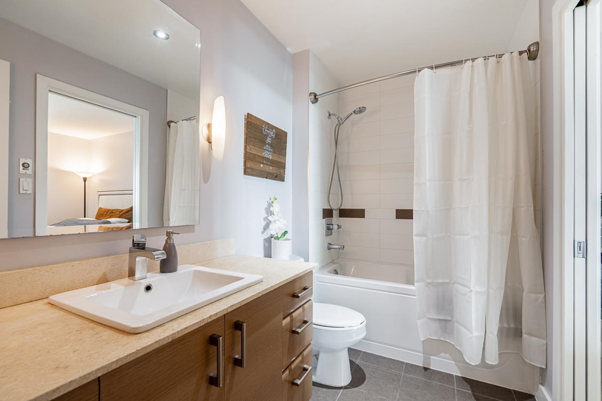 Laundry Room Photo of 906 12069 Harris Road, Pitt Meadows, BC