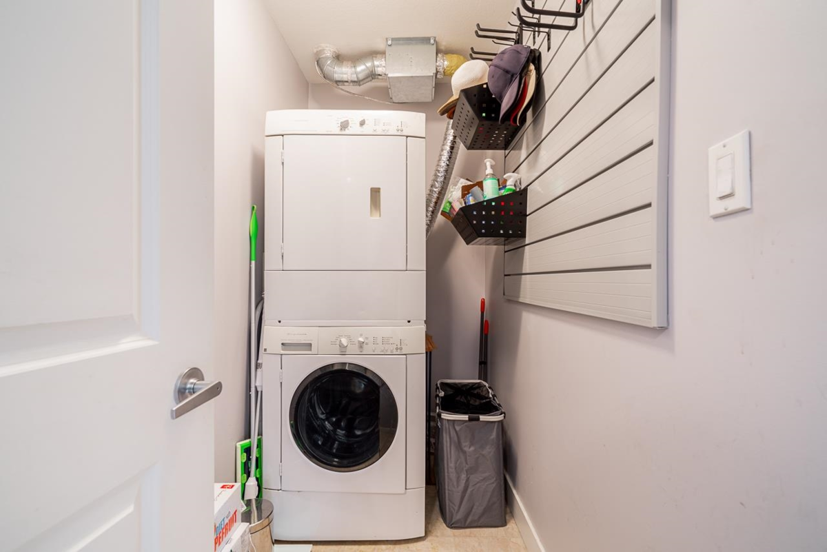 Mudroom Photo of 906 12069 Harris Road, Pitt Meadows, BC