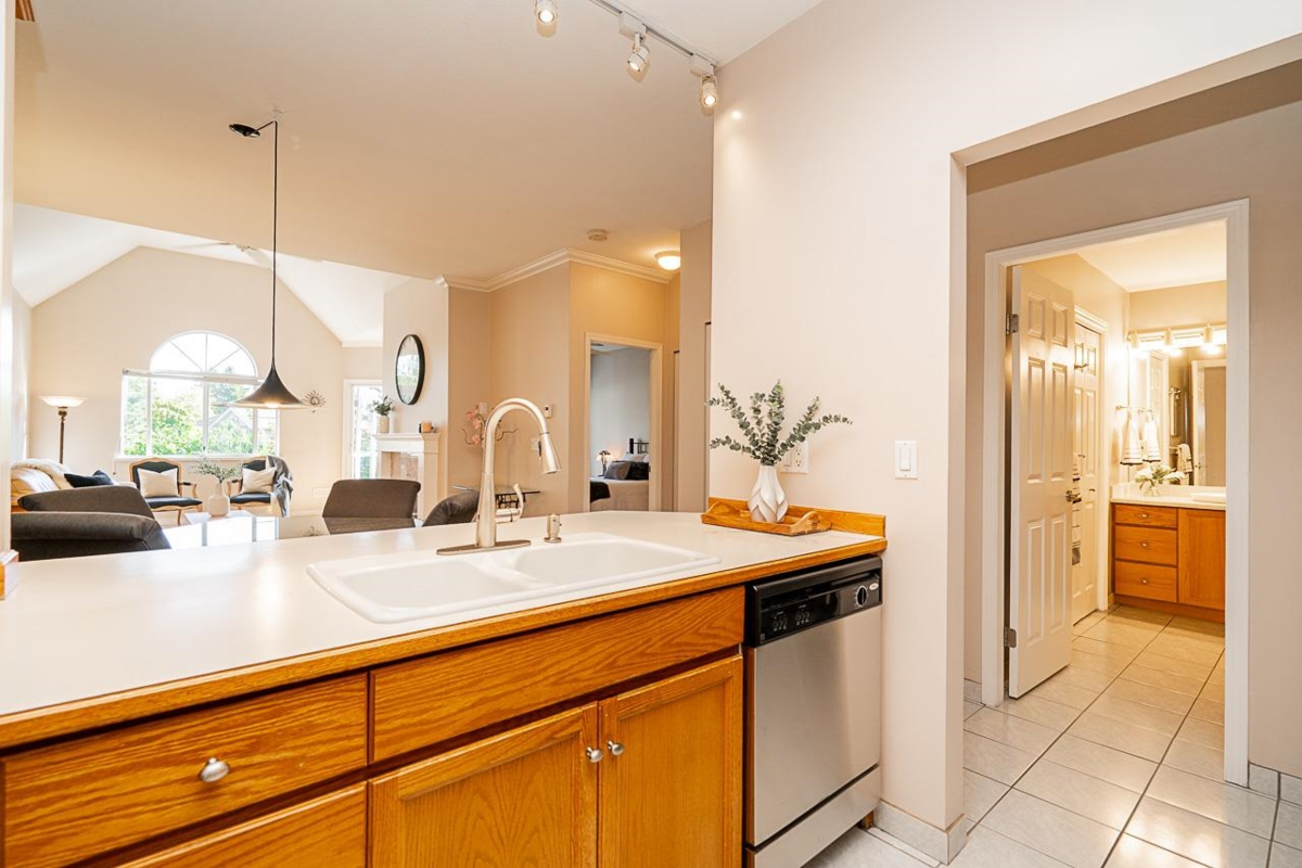 Garage Interior Photo of 201 25 Richmond Street, New Westminster, BC