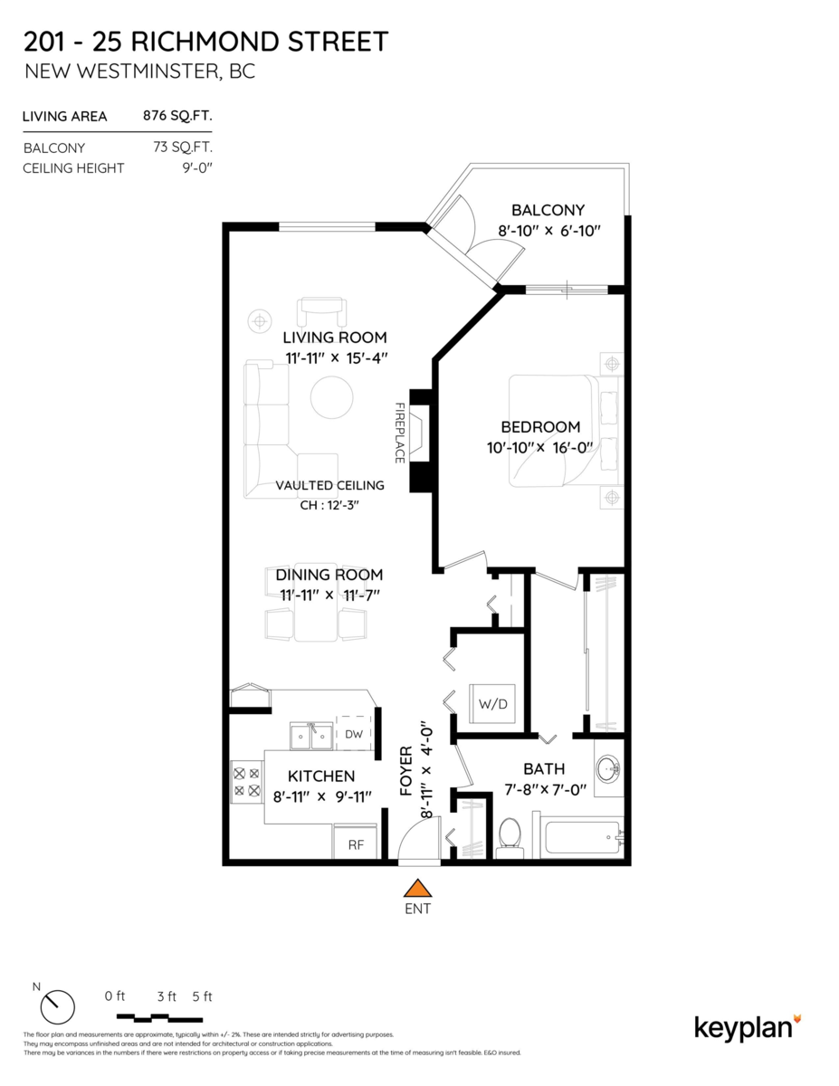 Living Room Photo of 201 25 Richmond Street, New Westminster, BC