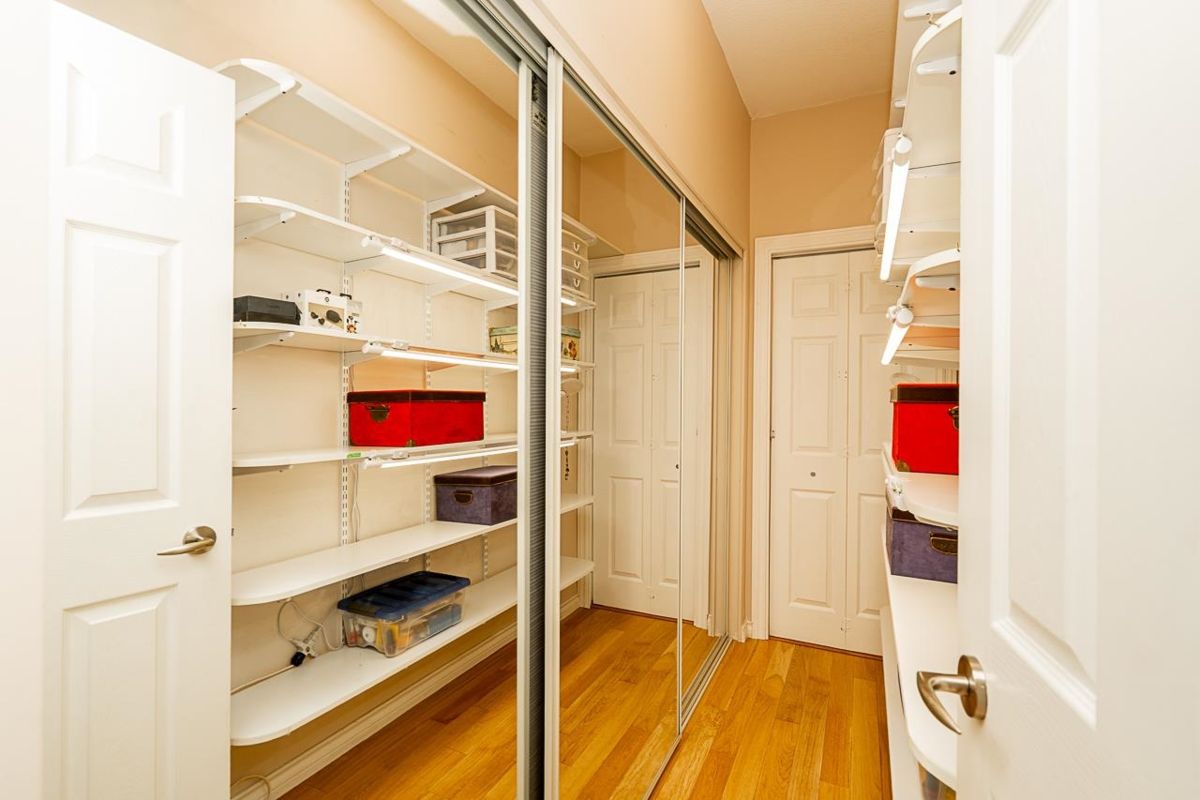 Mudroom Photo of 201 25 Richmond Street, New Westminster, BC