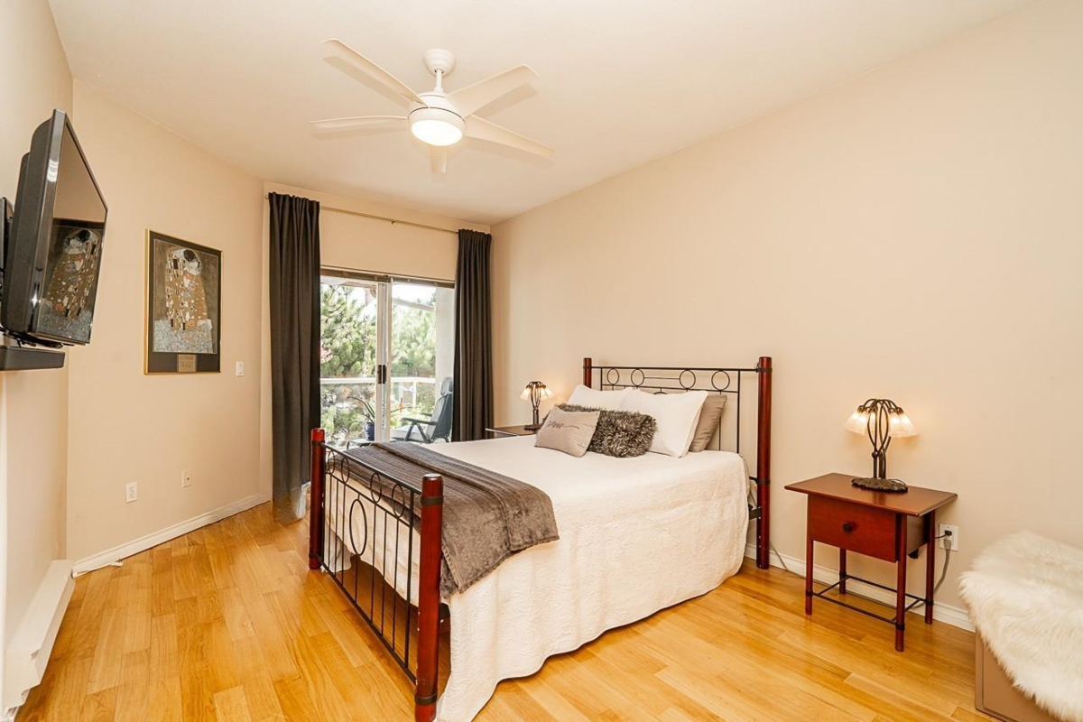 Office / Den Photo of 201 25 Richmond Street, New Westminster, BC