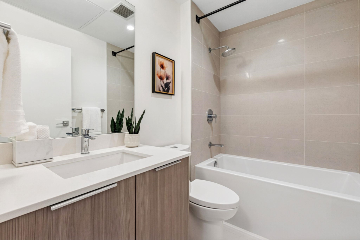 Hallway Photo of TH1431 Hunter Street, North Vancouver, BC