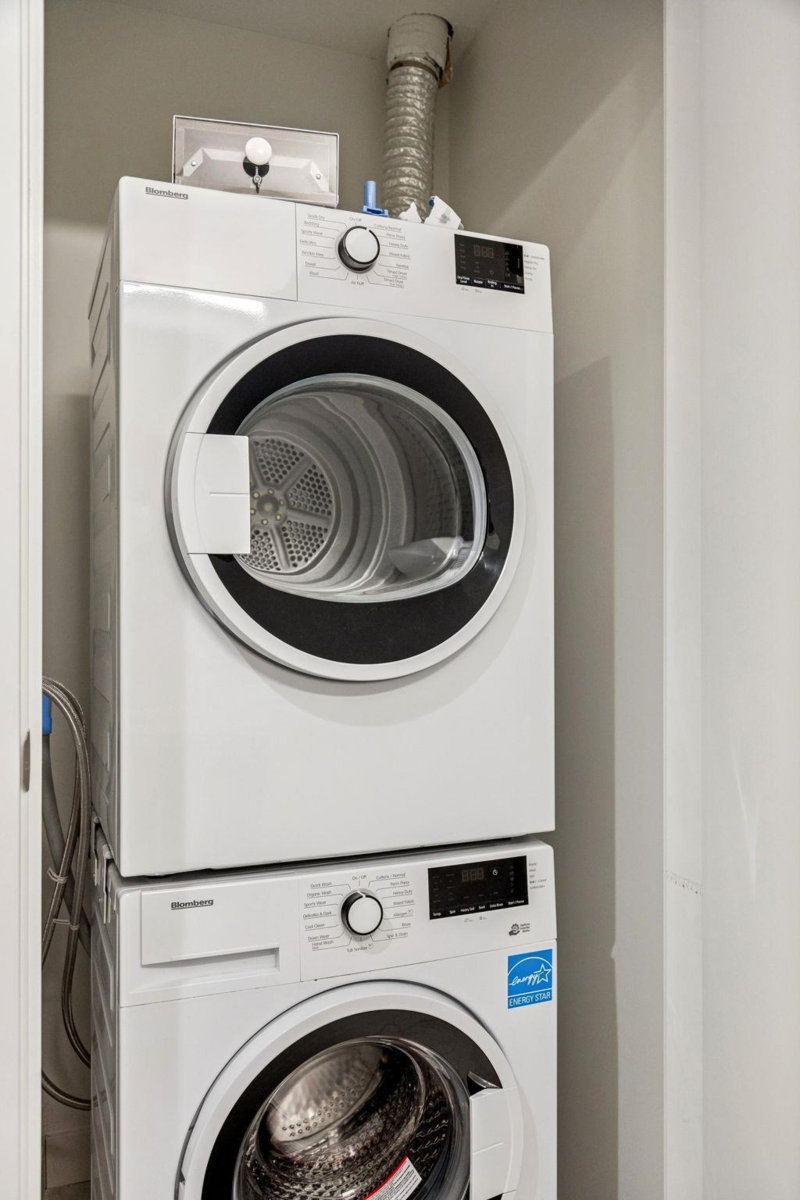 Staircase Photo of TH1431 Hunter Street, North Vancouver, BC