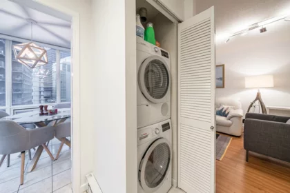 Walk-In Closet Photo of 903 1166 Melville Street, Vancouver, BC
