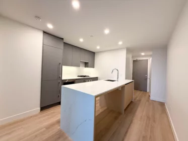 702 7977 Lansdowne Road, Richmond, BC, Richmond — Apartment/Condo for sale