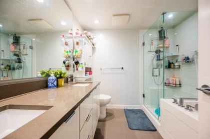 Primary Bathroom Photo of 513 8333 Sweet Avenue, Richmond, BC