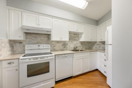 101 11240 Mellis Drive, Richmond, BC, Richmond — Apartment/Condo for sale