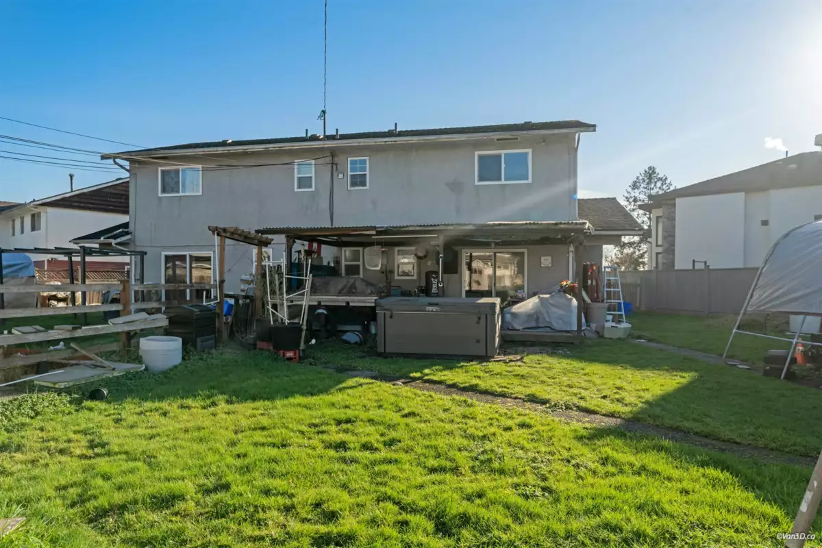 Backyard Photo of 11491 Seabrook Crescent, Richmond, BC