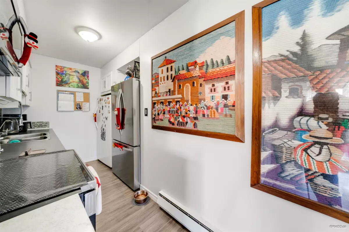 Breakfast Nook Photo of 11491 Seabrook Crescent, Richmond, BC