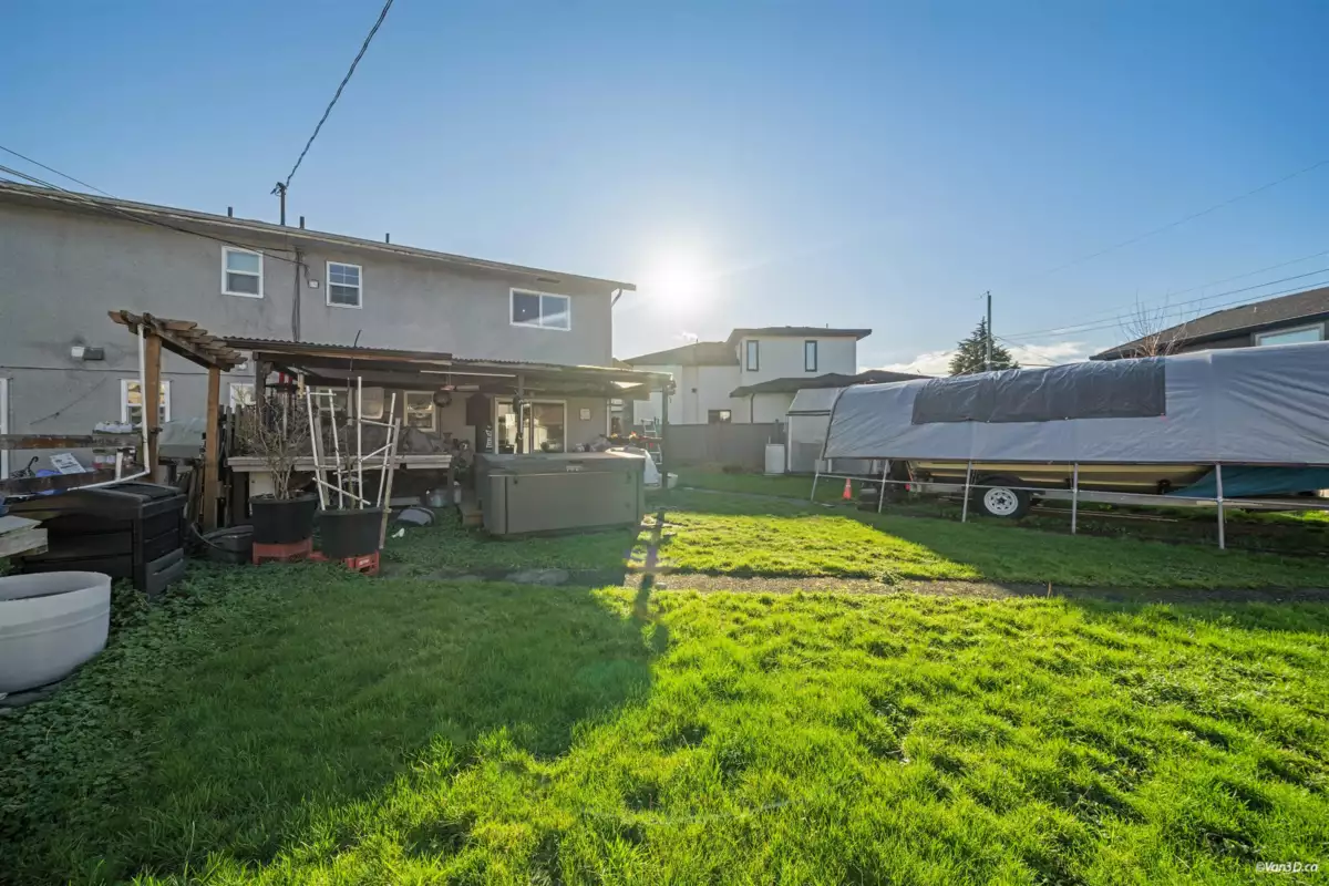 Mudroom Photo of 11491 Seabrook Crescent, Richmond, BC