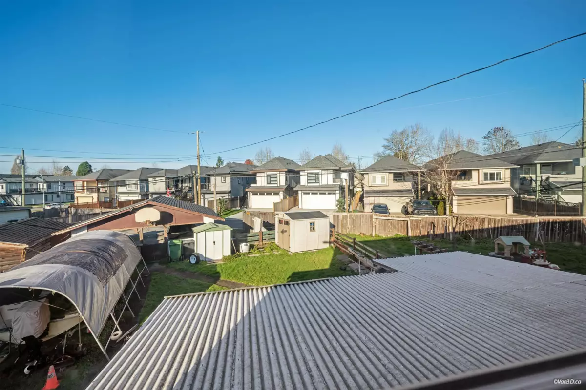 Swimming Pool Photo of 11491 Seabrook Crescent, Richmond, BC