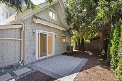 Swimming Pool Photo of 413 Seventh Avenue, New Westminster, BC