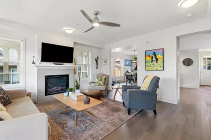 1 244 E 5th Street, North Vancouver, BC, North Vancouver — Townhouse for sale
