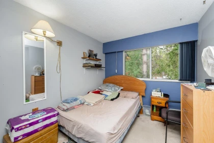 Guest Bathroom Photo of 1976 Purcell Way, North Vancouver, BC