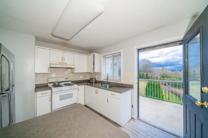 Backyard Photo of 16781 77 Avenue, Surrey, BC