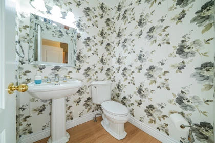 Walk-In Closet Photo of 16781 77 Avenue, Surrey, BC