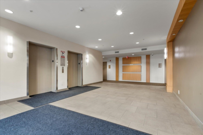 Entry Foyer Photo of 105 33539 Holland Avenue, Abbotsford, BC