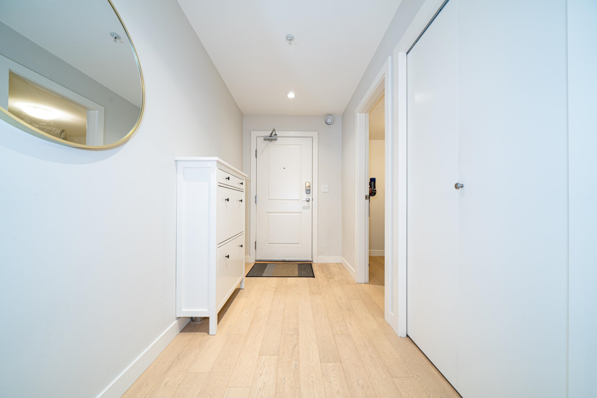 Living Room Photo of 311 5555 Dunbar Street, Vancouver, BC