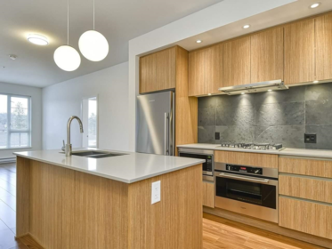 Kitchen Photo of 503 516 Foster Avenue, Coquitlam, BC
