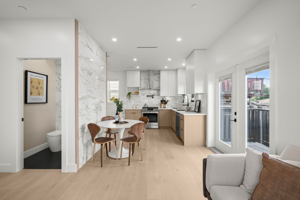 Dining Area Photo of 3192 E 23rd Avenue, Vancouver, BC