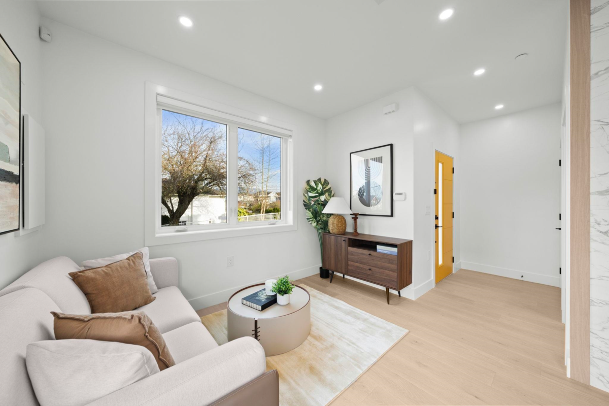 Family Room Photo of 3192 E 23rd Avenue, Vancouver, BC