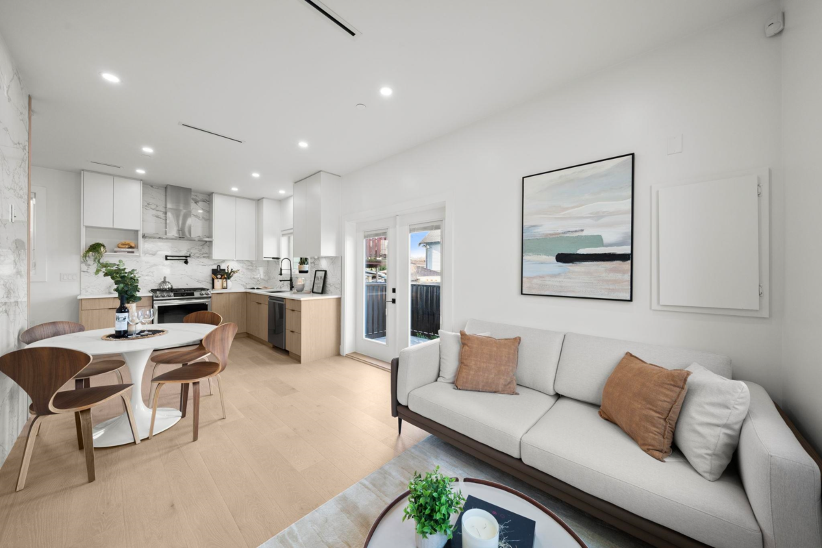 Kitchen Photo of 3192 E 23rd Avenue, Vancouver, BC