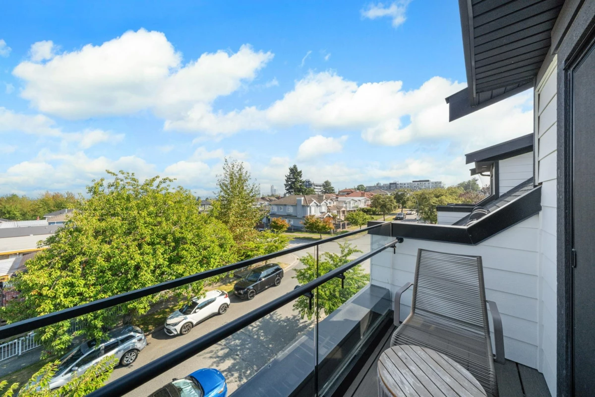 Staircase Photo of 3192 E 23rd Avenue, Vancouver, BC