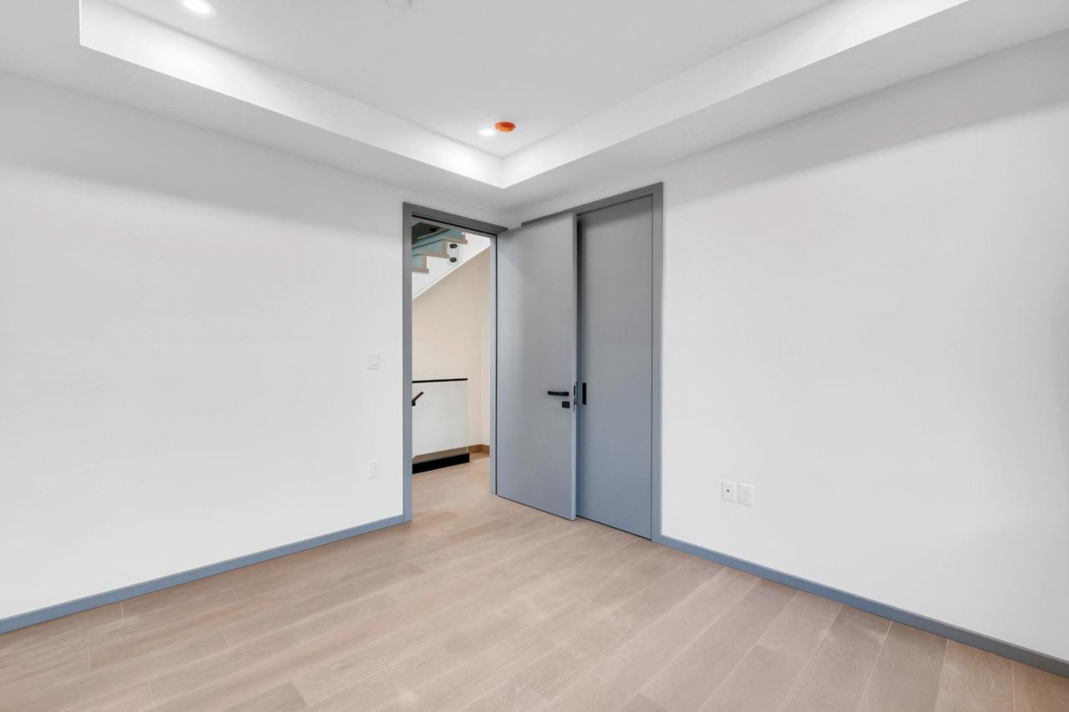 Staircase Photo of 2 3547 E Georgia Street, Vancouver, BC