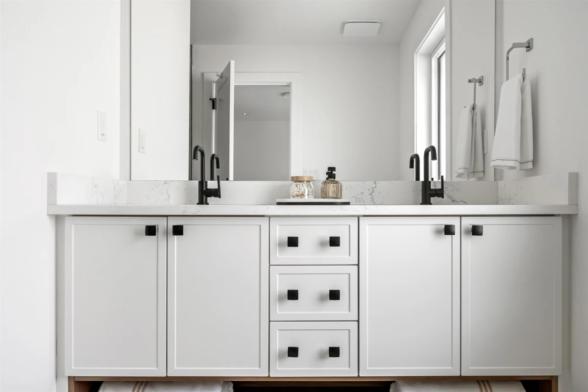 Hallway Photo of 8 12635 63 Avenue, Surrey, BC