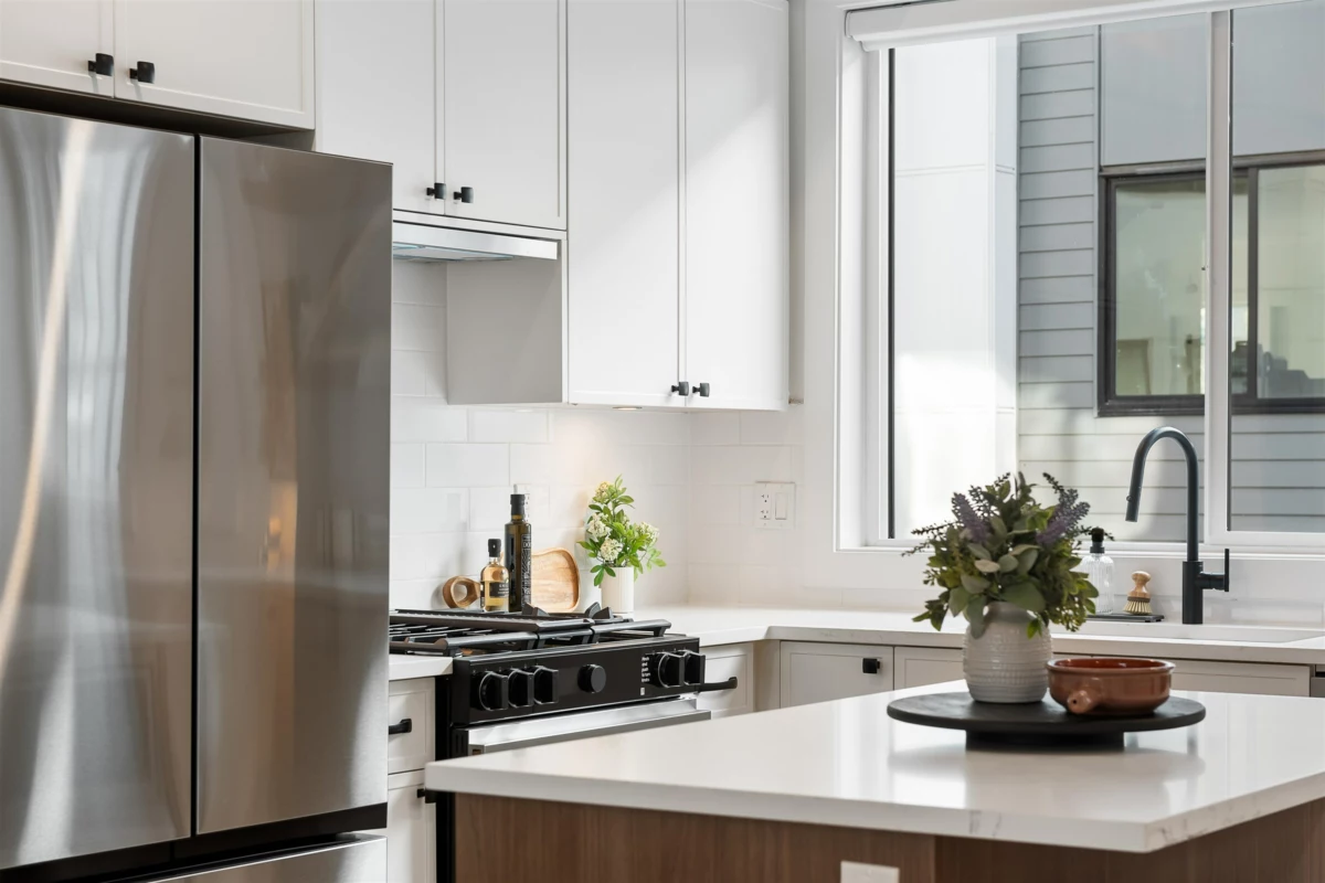 Kitchen Island Photo of 8 12635 63 Avenue, Surrey, BC