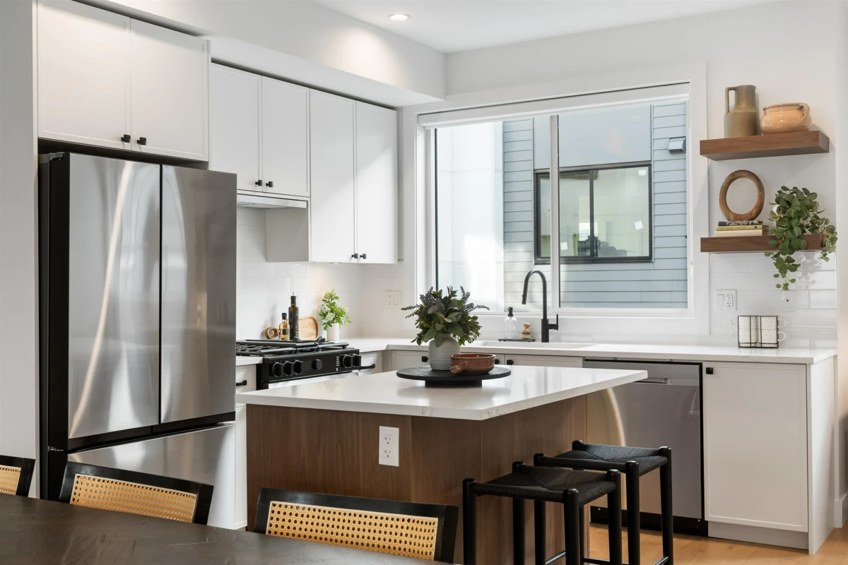 Kitchen Photo of 8 12635 63 Avenue, Surrey, BC