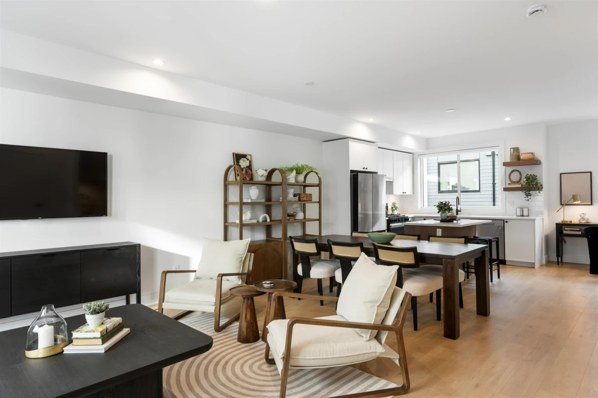 Walk-In Closet Photo of 8 12635 63 Avenue, Surrey, BC