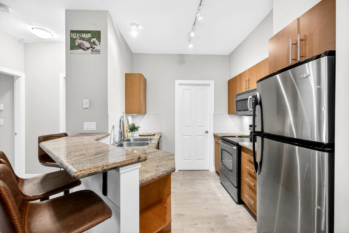 Family Room Photo of 311 2478 Shaughnessy Street, Port Coquitlam, BC