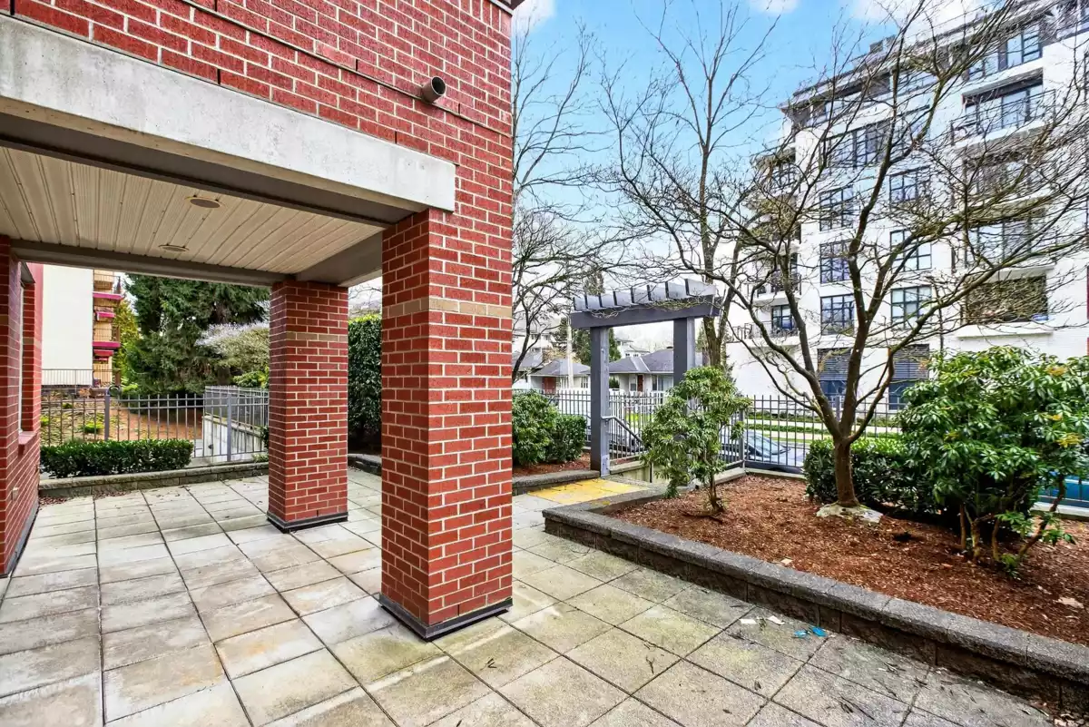 Powder Room Photo of 311 2478 Shaughnessy Street, Port Coquitlam, BC