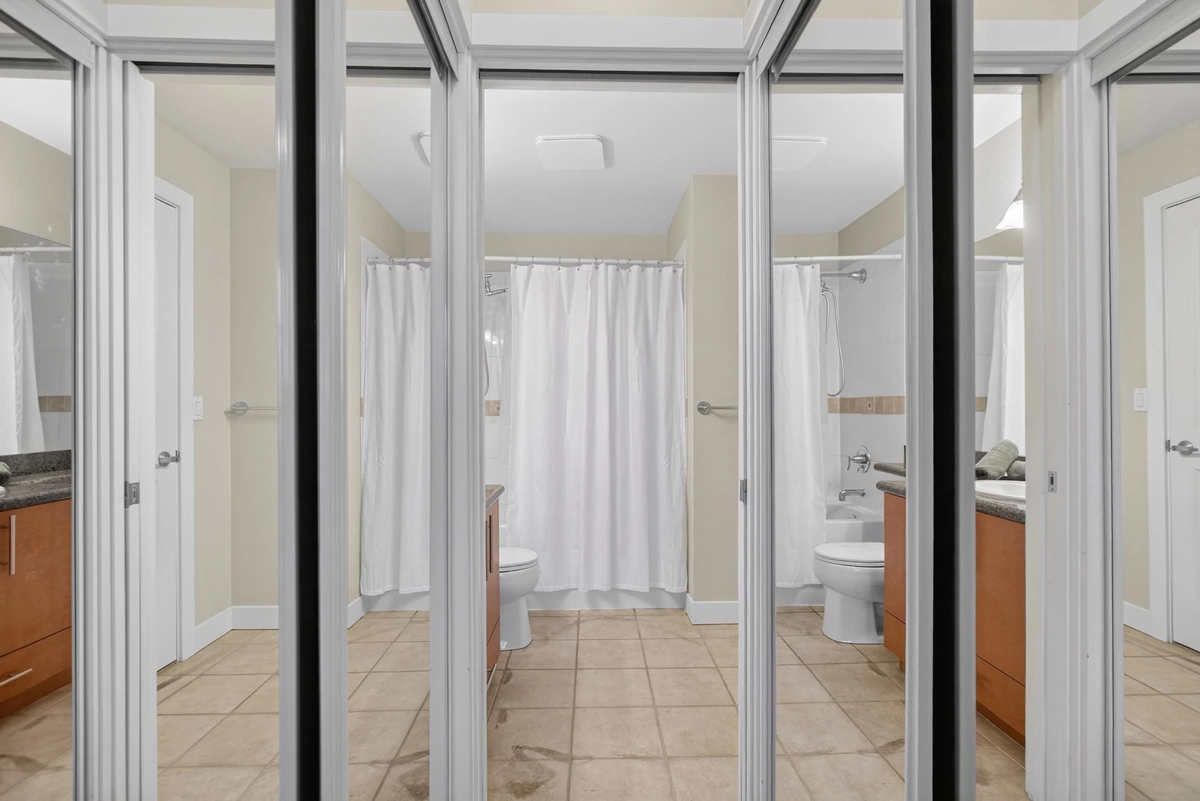 Primary Bathroom Photo of 311 2478 Shaughnessy Street, Port Coquitlam, BC