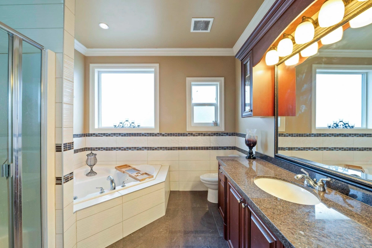 Garage Interior Photo of 2898 Station Road, Abbotsford, BC