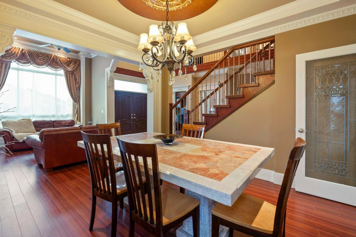 Walk-In Closet Photo of 2898 Station Road, Abbotsford, BC