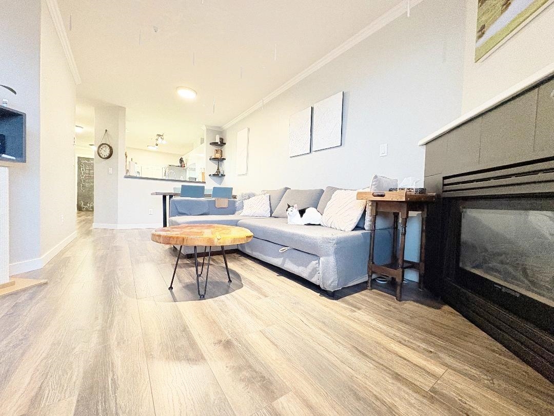 Dining Area Photo of 307 210 Carnarvon Street, New Westminster, BC