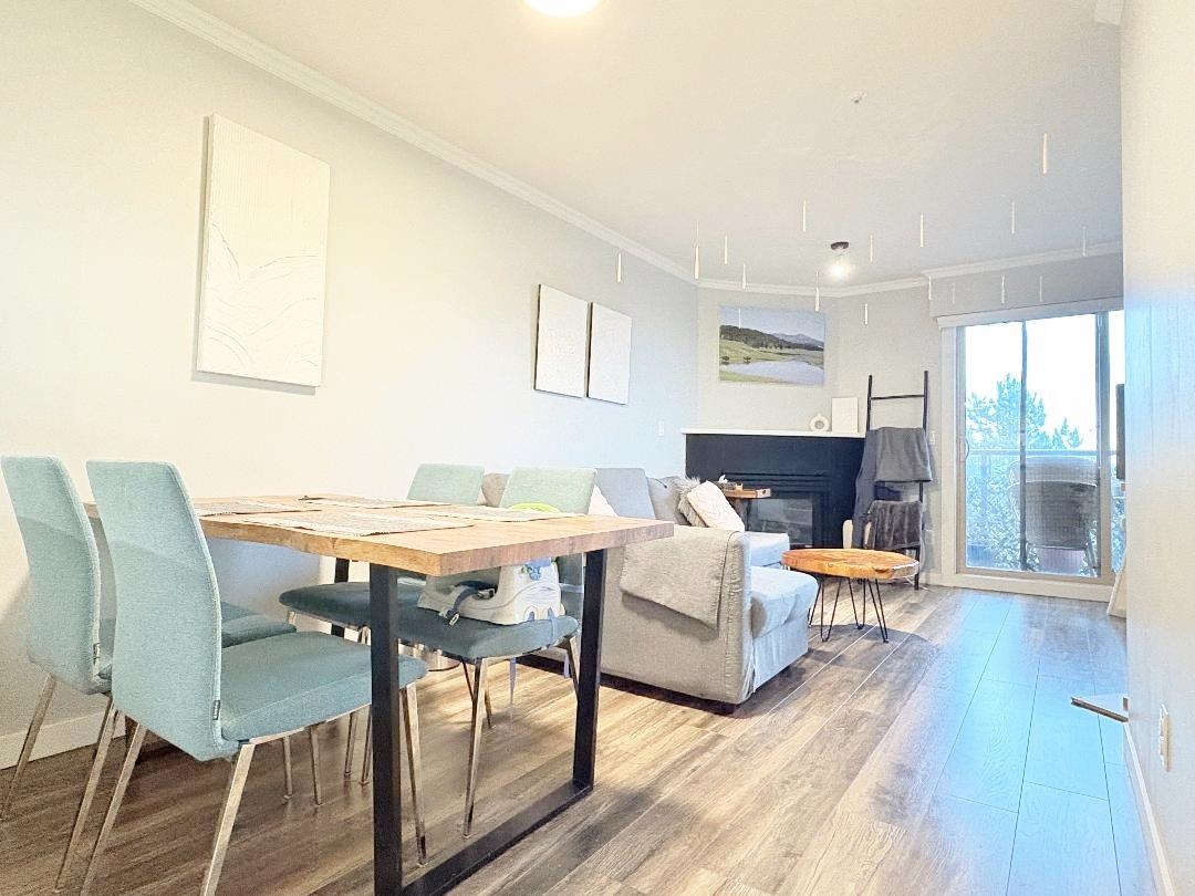 Kitchen Photo of 307 210 Carnarvon Street, New Westminster, BC