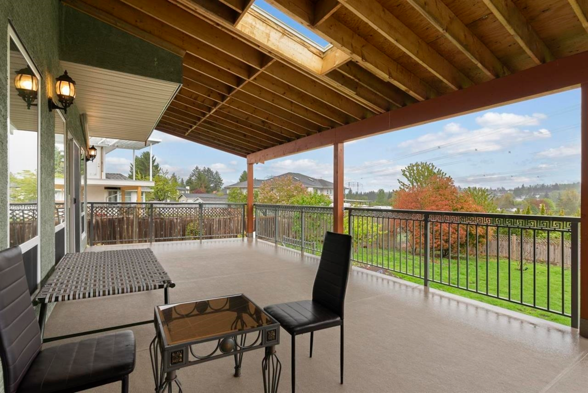 Basement Recreation Room Photo of 14330 82 Avenue, Surrey, BC