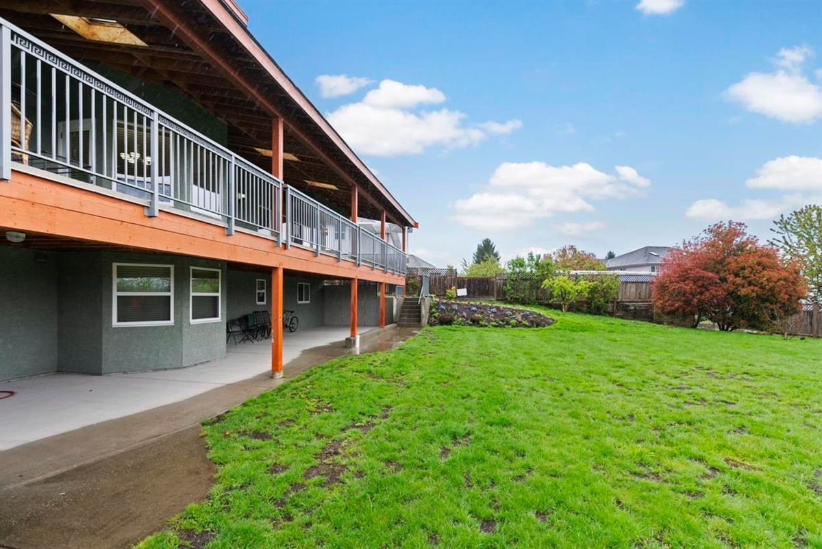 Outdoor Kitchen Photo of 14330 82 Avenue, Surrey, BC