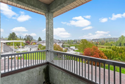 Staircase Photo of 14330 82 Avenue, Surrey, BC