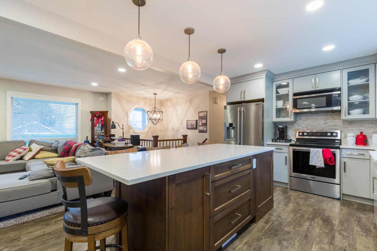 Breakfast Nook Photo of 3996 Eckert Street, Yarrow, BC